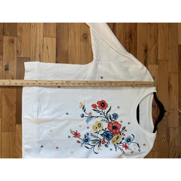 Sundry Anthropologie Floral Embroidered Crew Neck Pullover Sweater Size 2 Medium - Picture 8 of 9